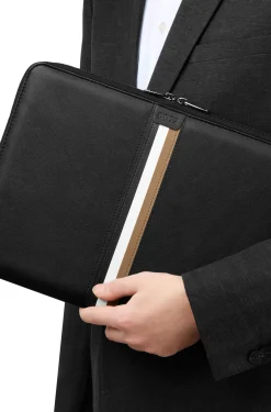 A4 conference folder in faux leather with signature stripe