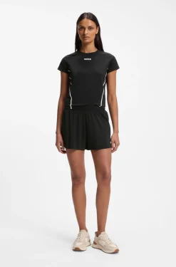 Active dual-layer shorts with moisture management