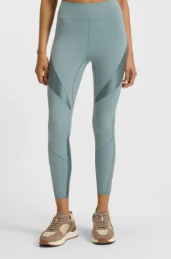 Active leggings with mesh inserts