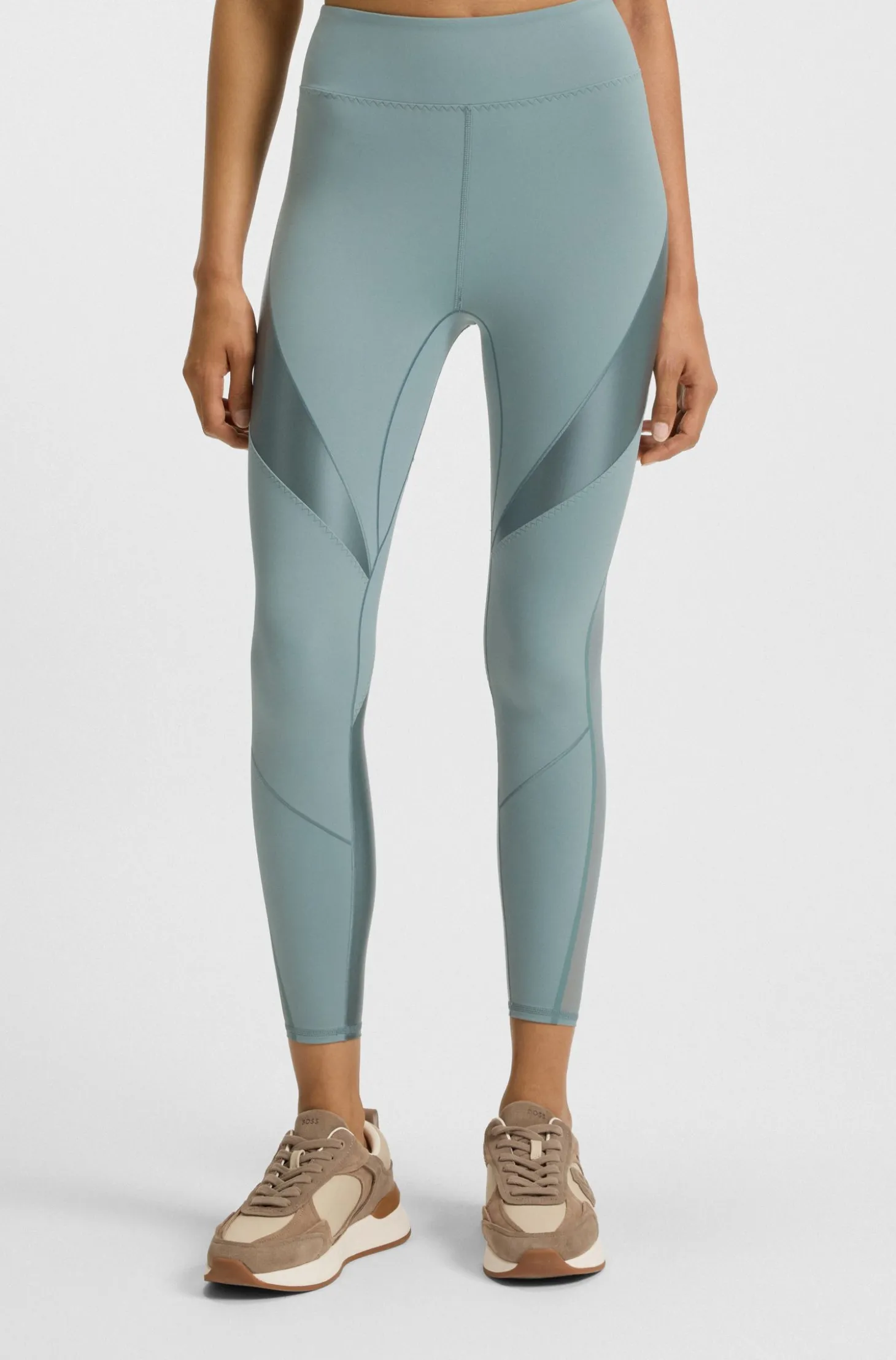 Active leggings with mesh inserts