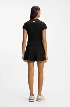 Active slim-fit T-shirt with moisture management
