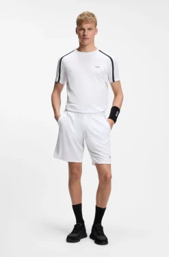 Active Stretch-fabric shorts with mesh pocket bags