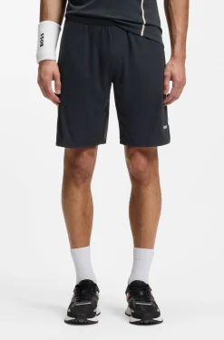 Active Stretch-fabric shorts with mesh pocket bags