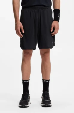Active Stretch-fabric shorts with mesh pocket bags