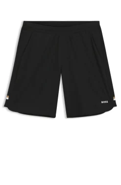 Active Stretch-fabric shorts with mesh pocket bags