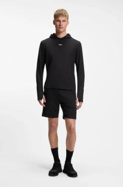 Active training shorts in quick-drying fabric