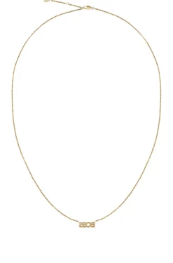 An understated necklace for everyday style