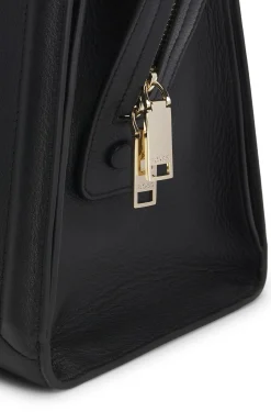 Ariell tote bag in leather with detachable strap