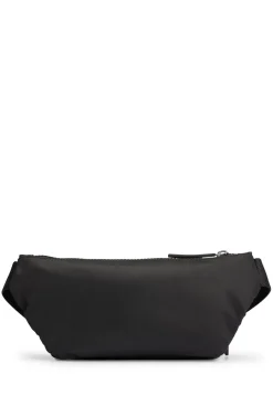Belt bag with rubber logo label