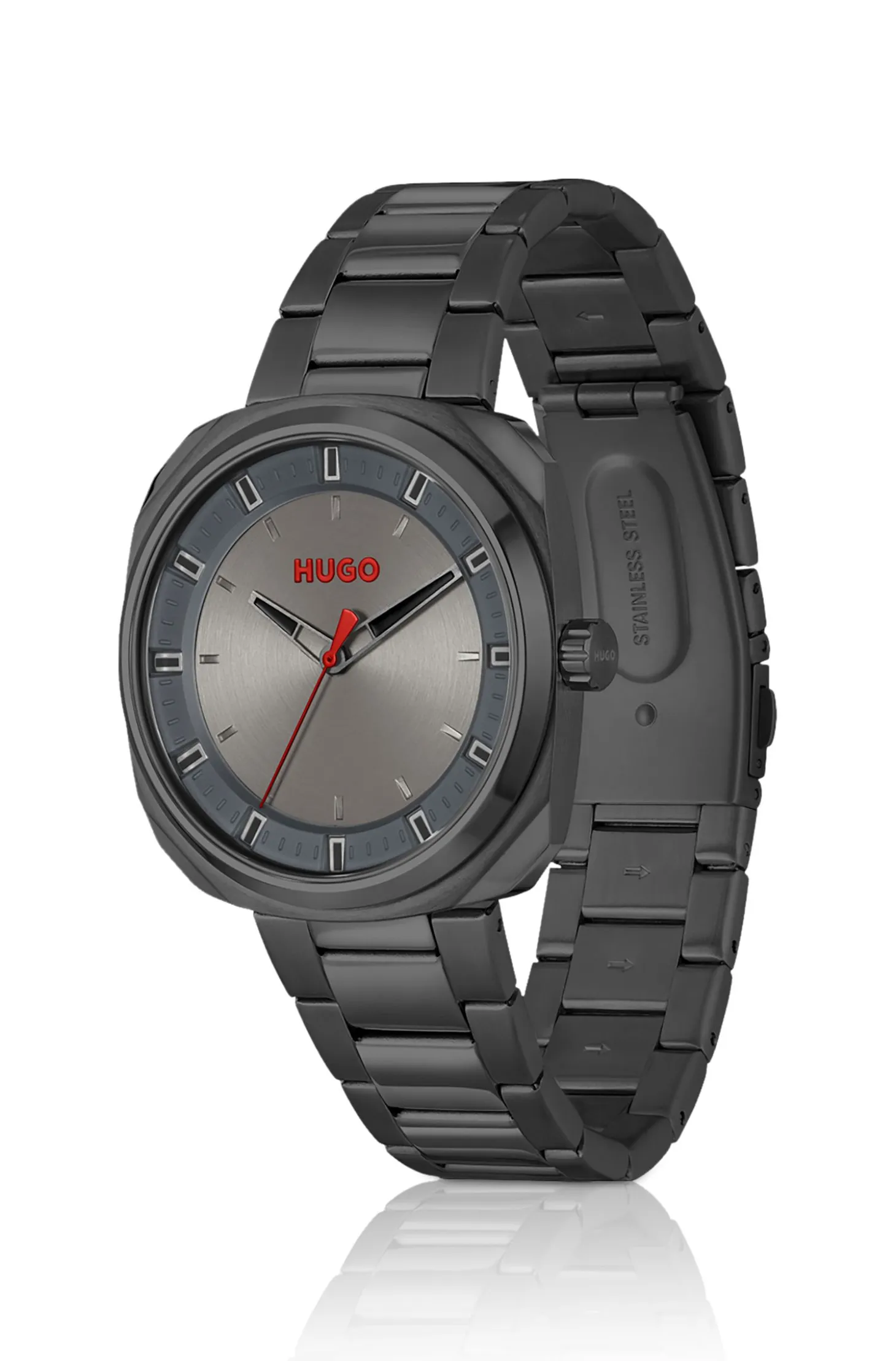 Black-plated watch with link bracelet
