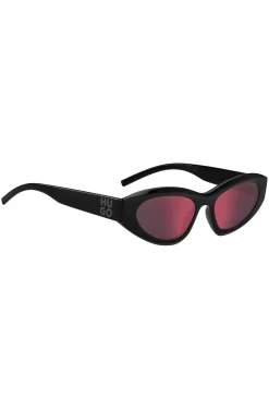 Black sunglasses with beaded chain