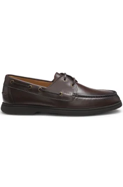 Boat shoes in leather with embossed logo