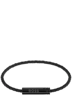 Braided cuff in black leather with logo plaque