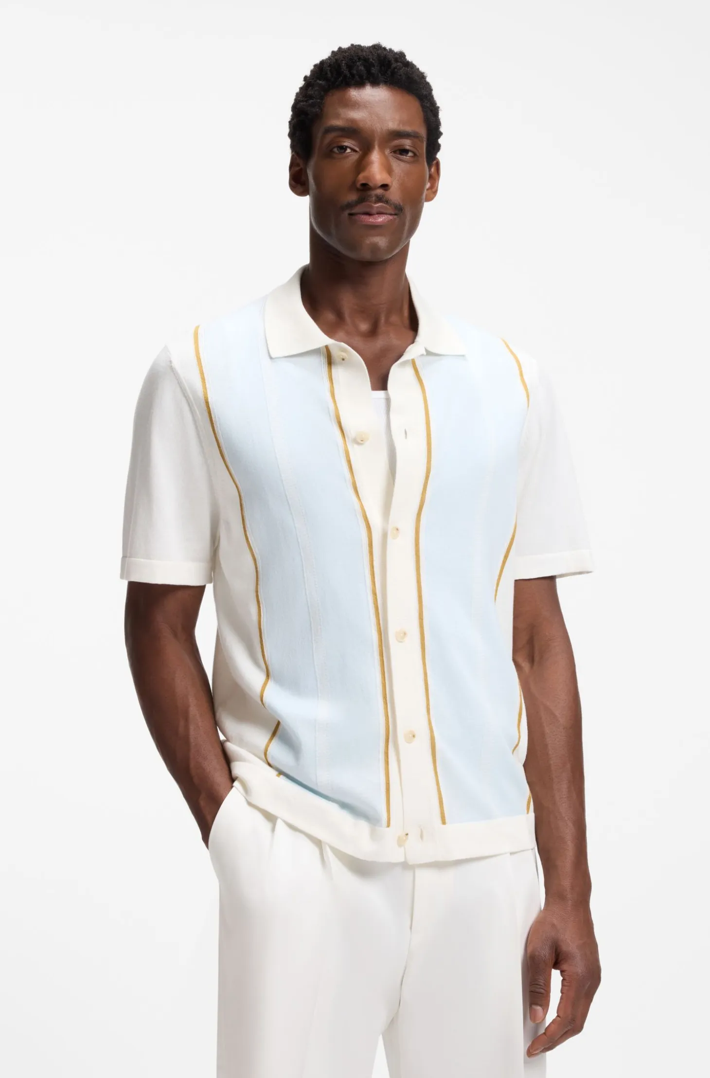 Colour-blocked cardigan with wing collar