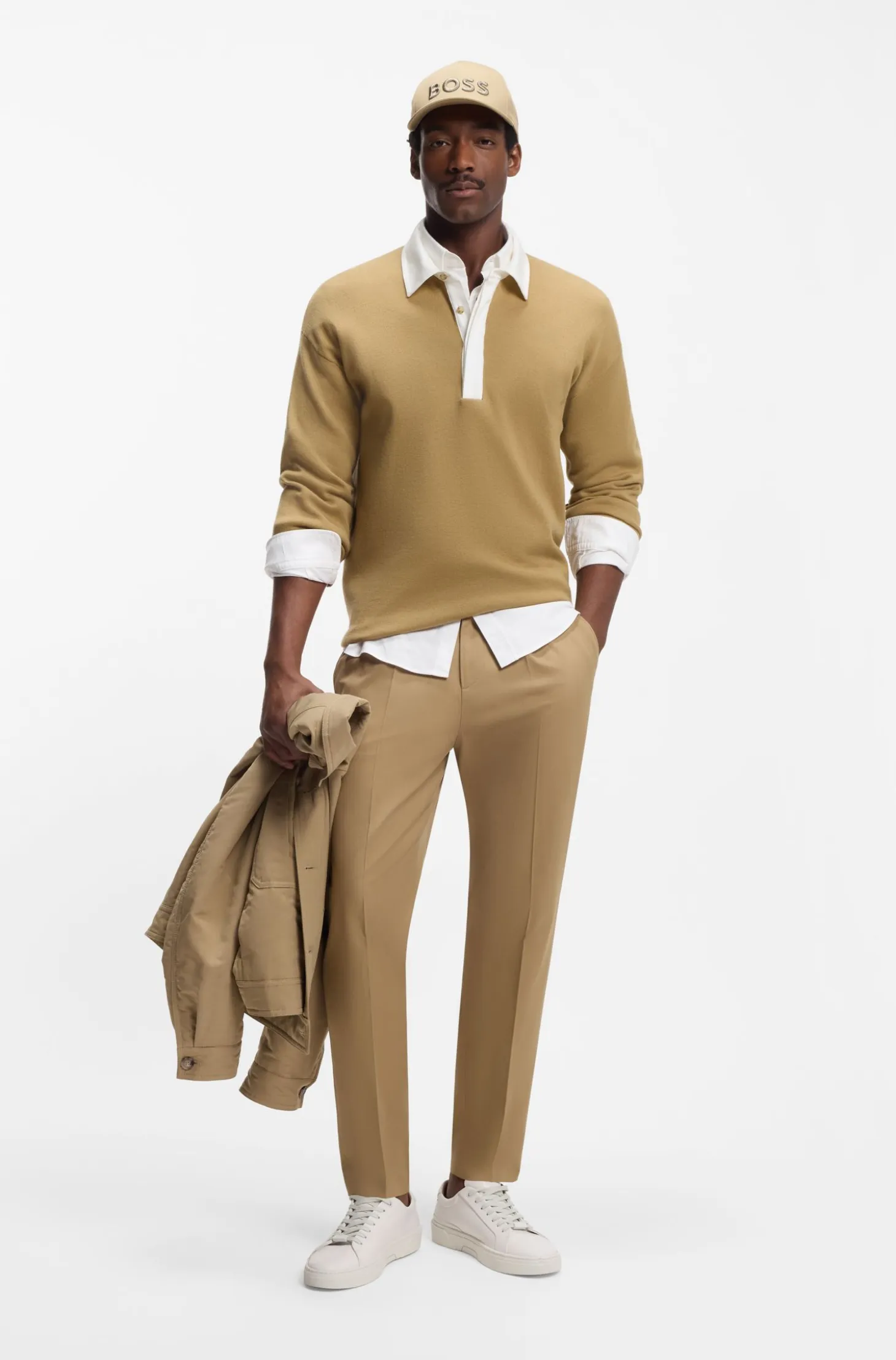 Contrast-collar sweater in cotton and virgin wool