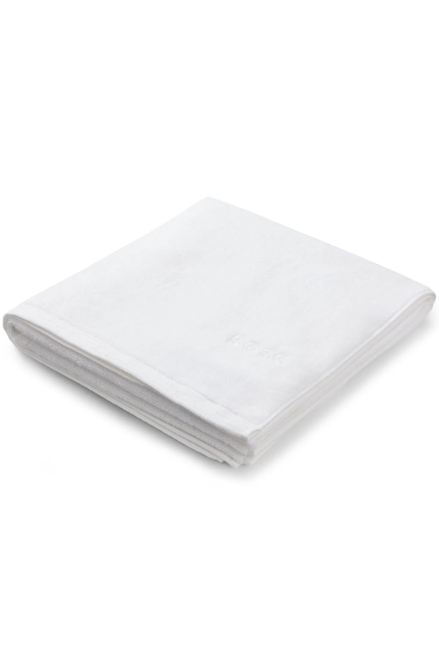 Cotton bath towel with contrast embroidered logo