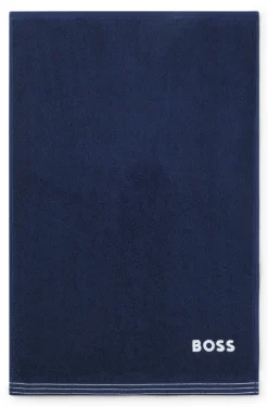 Cotton guest towel with contrast embroidered logo