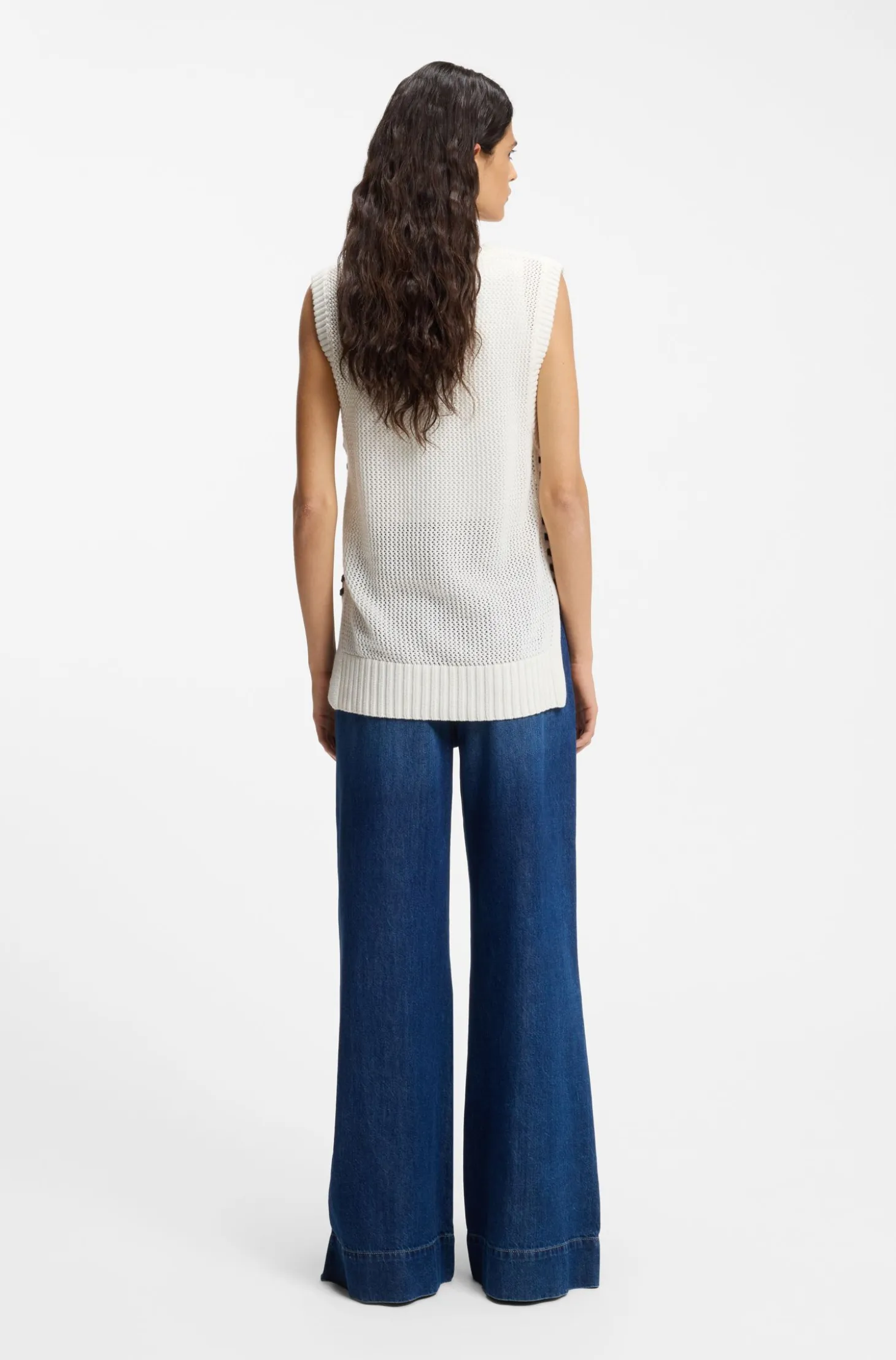 Cotton top with mesh structure