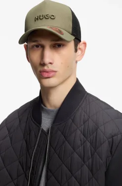Cotton-twill cap with mesh panels