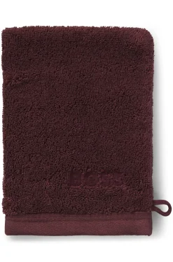Cotton wash mitt with embroidered logo