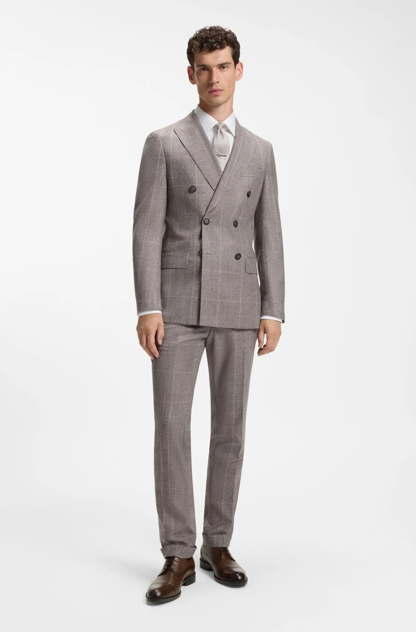 Derby shoes in grained leather with cap toe