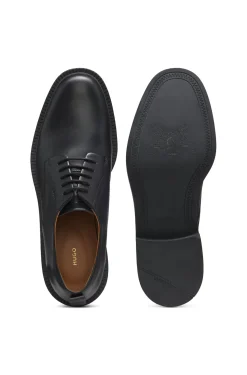Derby shoes in leather with embossed logo