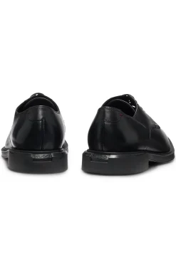 Derby shoes in smooth leather with embossed logo