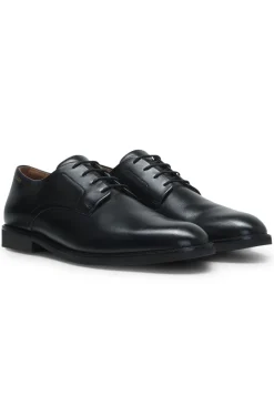 Derby shoes in smooth leather with embossed logo