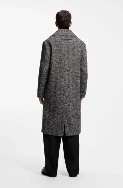 Double-breasted coat in a virgin wool blend