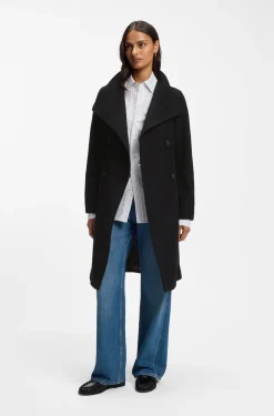 Double-breasted coat in a wool blend