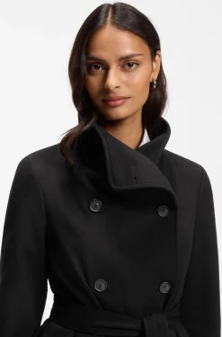 Double-breasted coat in a wool blend