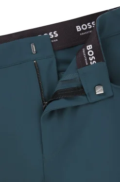 Equestrian knee-grip breeches with four-way stretch