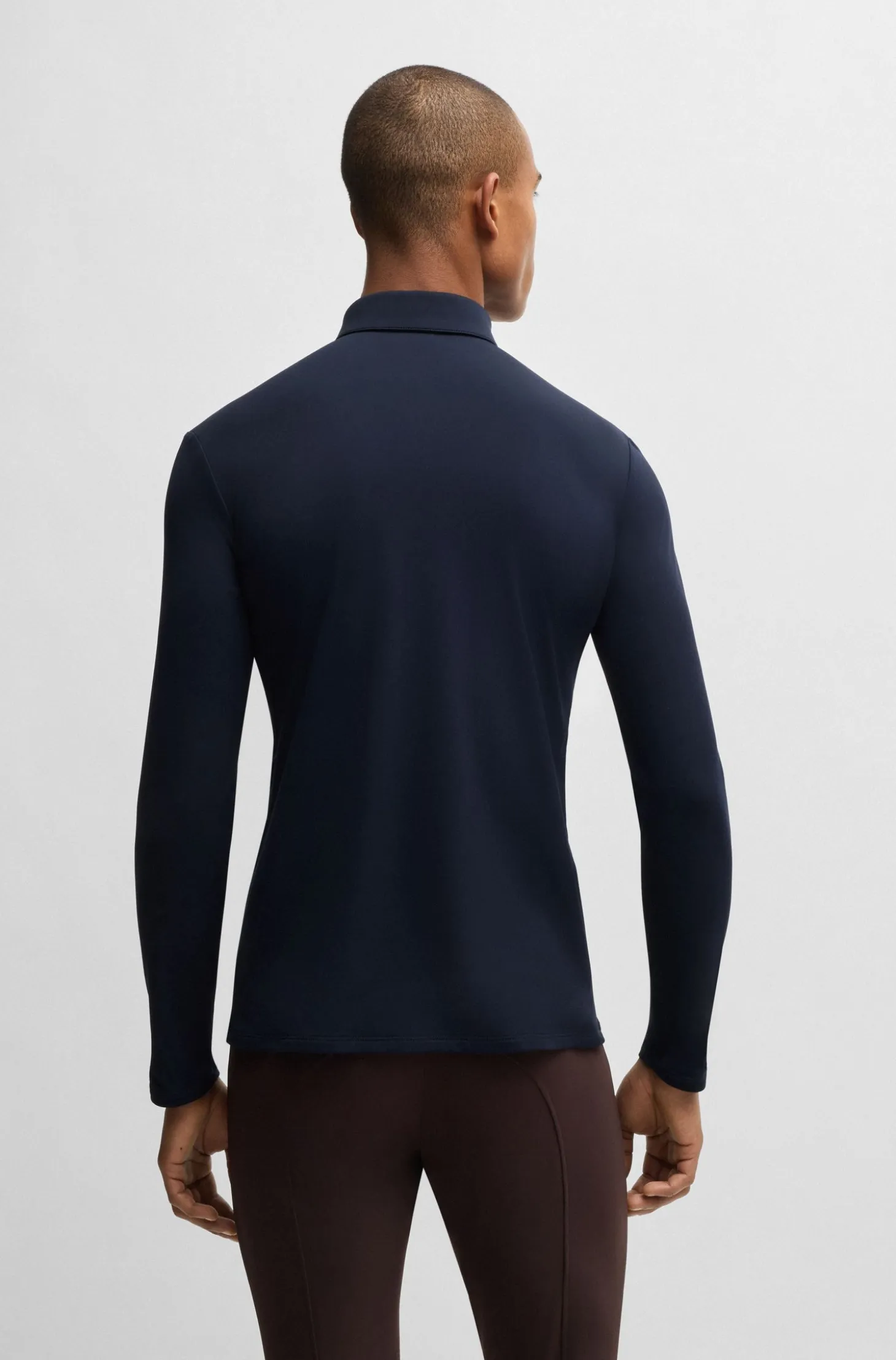 Equestrian training shirt in breathable stretch fabric