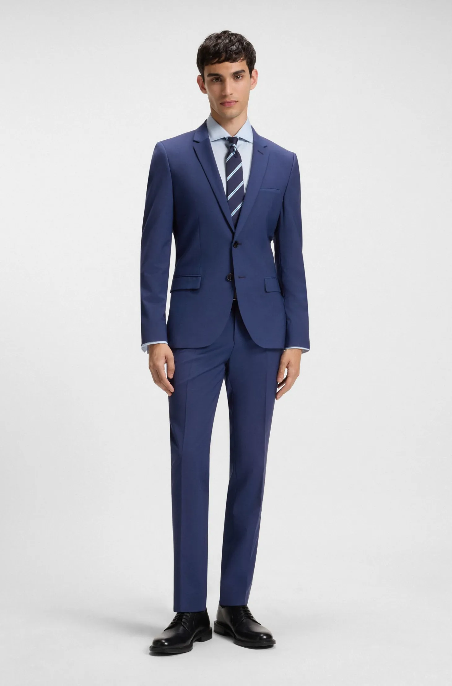 Extra-slim-fit suit in a wool blend