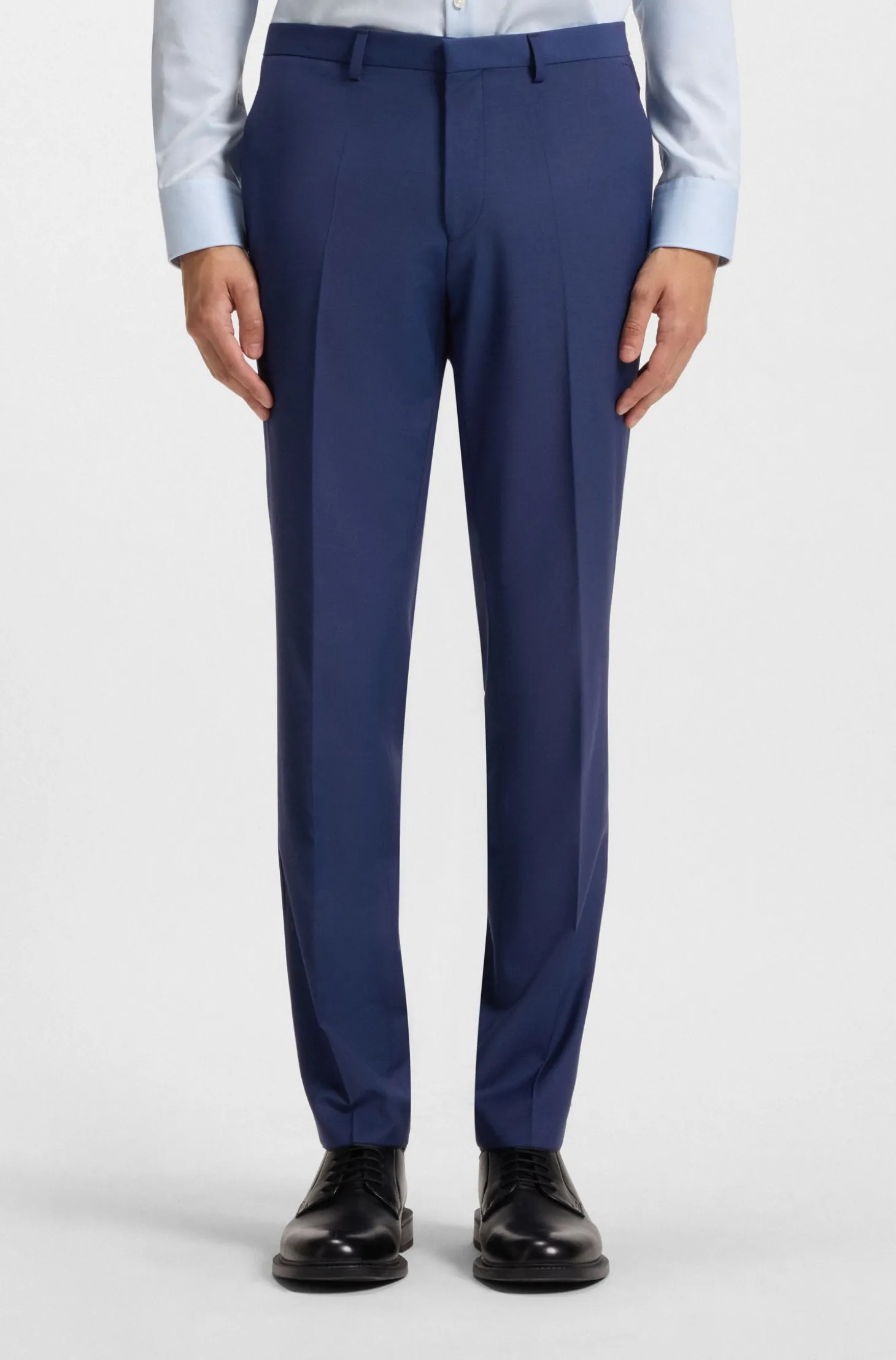 Extra-slim-fit suit in a wool blend
