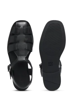 Fisherman-style sandals in leather with stacked logo