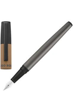 Fountain pen with camel cap trim