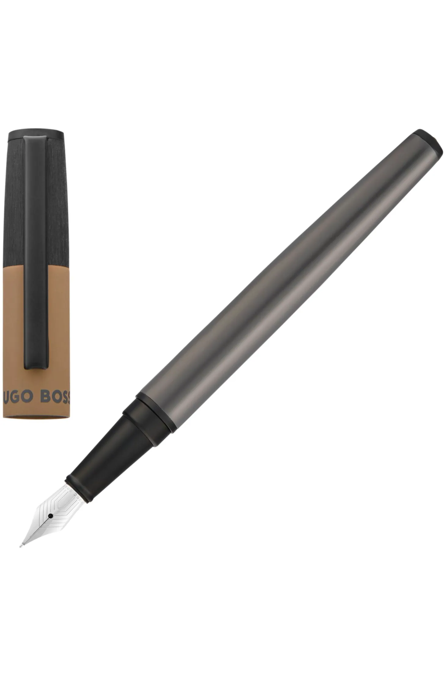Fountain pen with camel cap trim