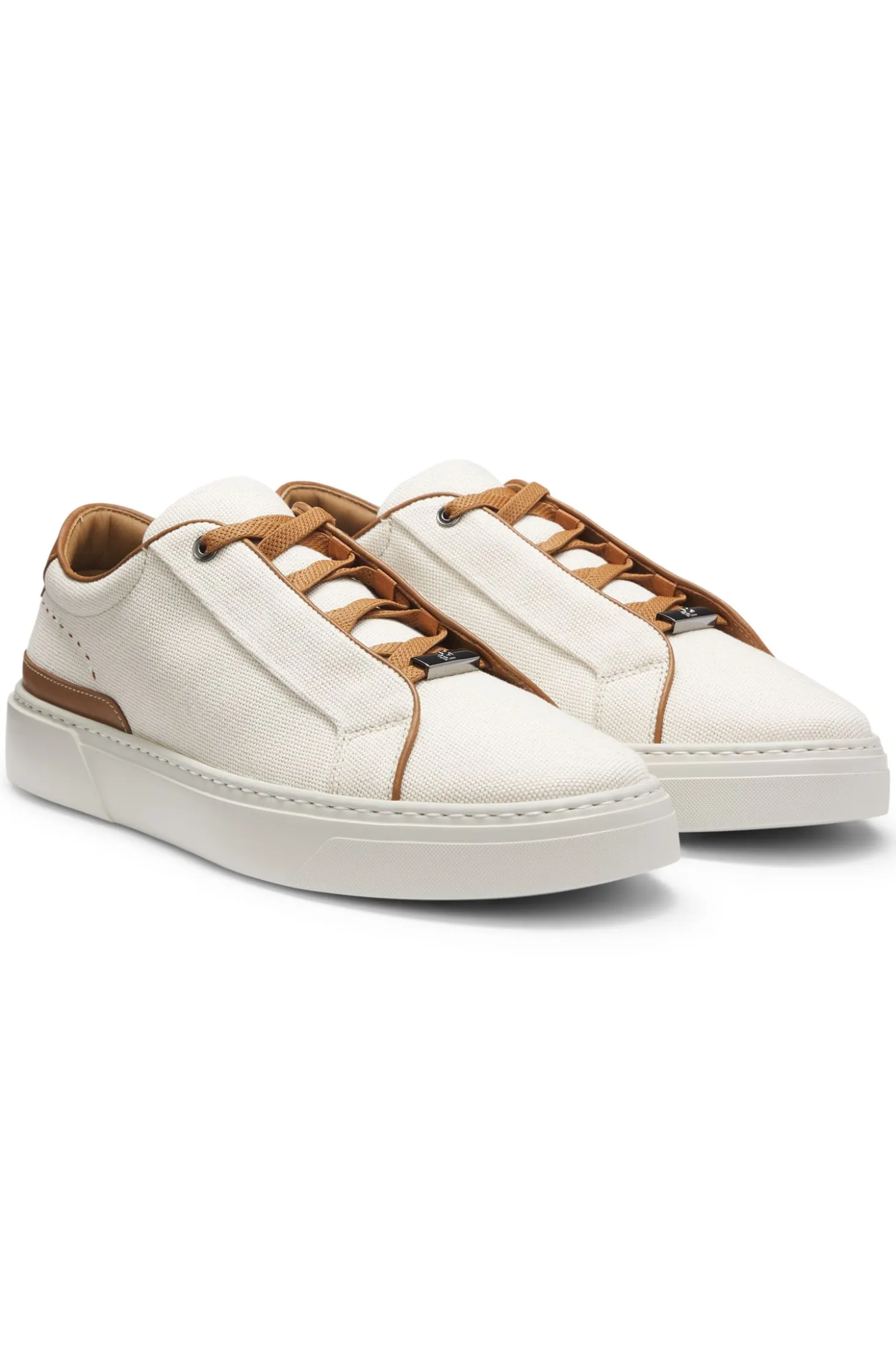 Gary trainers with canvas uppers and leather trims