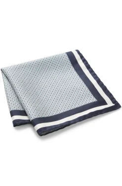 Hand-made pocket square in silk