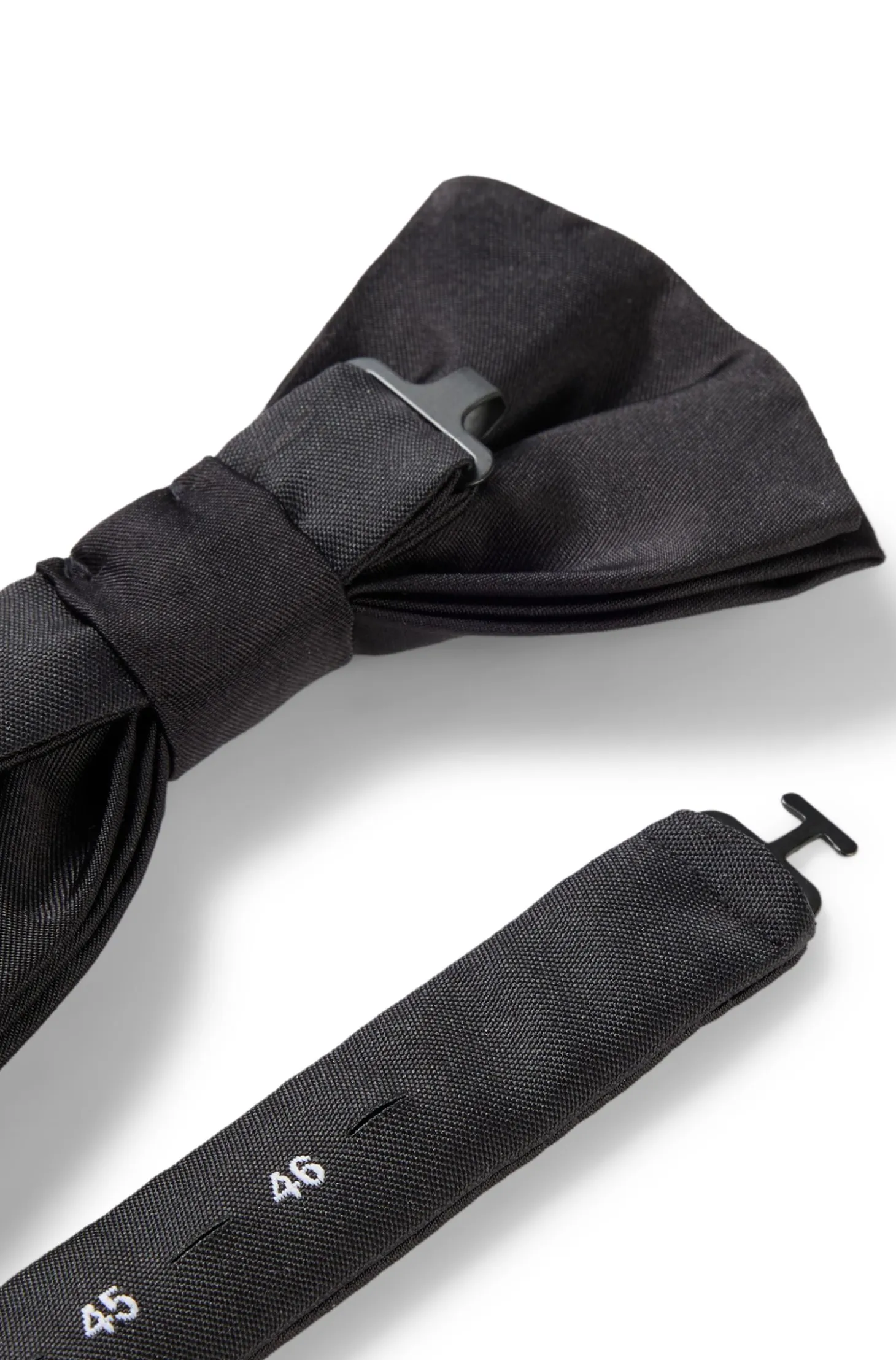 Italian-made bow tie in silk jacquard