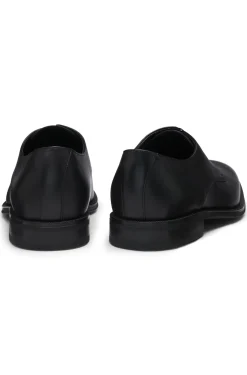 Italian-made Derby shoes in leather