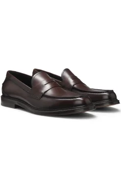 Italian-made loafers in soft leather