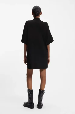 Knitted dress with silicone logo badge