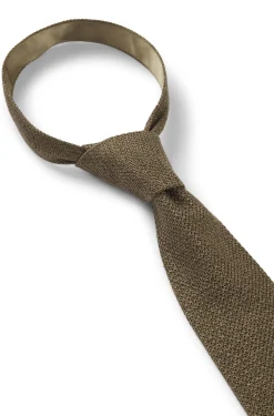 Knitted tie in silk