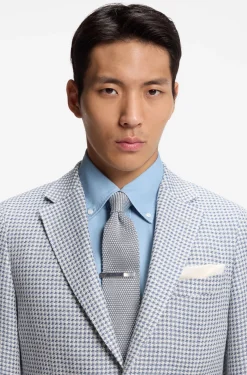 Knitted tie in silk