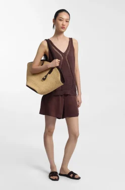 Knitted top with mixed structures
