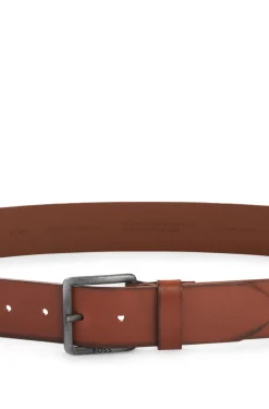 Leather belt with logo buckle