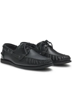 Leather boat shoes with lacing detail