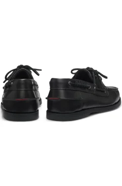 Leather boat shoes with lacing detail